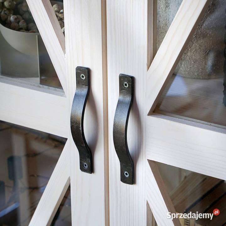 Drewniana witryna dwudrzwiowa bielona z krzyżem małopolskie Maków Podhalański