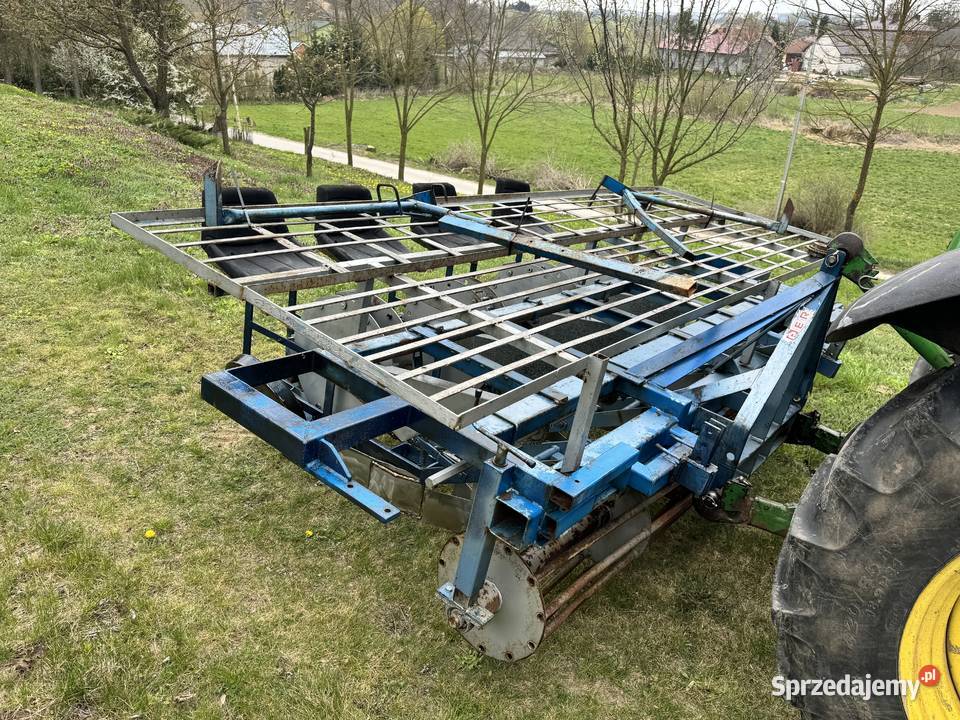 Sadzarka karuzelowa do warzyw tytoniu Perdu 4