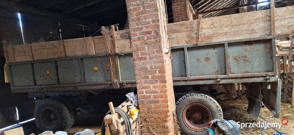 Przyczepa d83 nieuszkodzony Przyczepy rolnicze Jastków