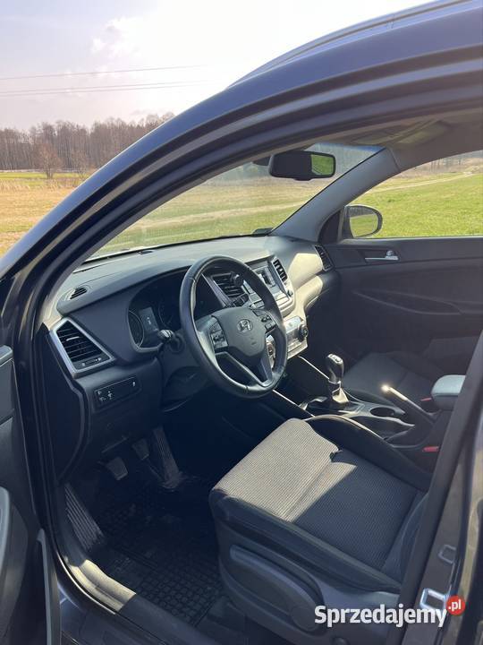 Hyundai Tuscon 16 benzyna NISKI PRZEBIEG Tucson