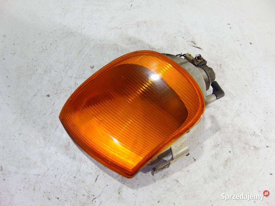 KIERUNKOWSKAZ PRAWY PRZÓD VW POLO V 6R sprzedam