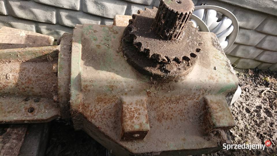 Przekładnia do prasy JOHN DEERE CB 300 Prasy świętokrzyskie Wiązownica-Kolonia sprzedam