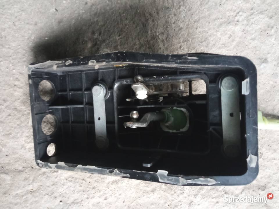 Lewarek zmiany biegów manualna peugeot 407 Rok produkcji 2004 Posługowo