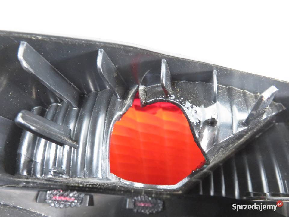 LAMPA PRAWA TYLNA PEUGEOT 407 6D 9656606280