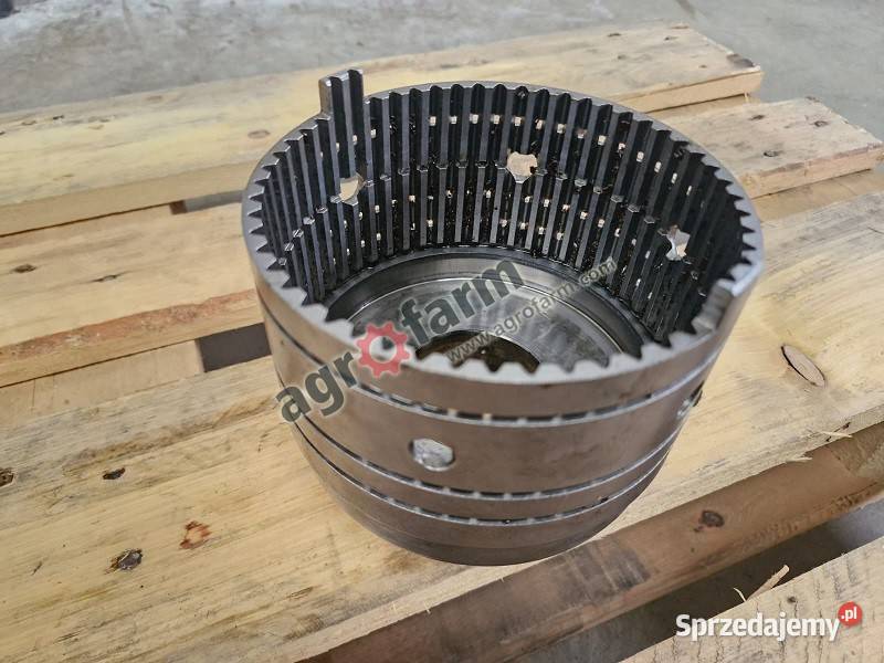 Obudowa sprzęgła Valtra C90 6000 8000 M120 Byków