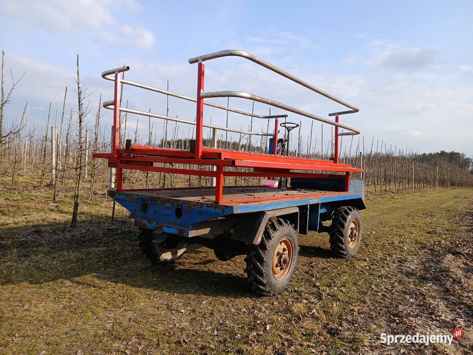 Platforma sadownicza samojezdna Maszyny rolnicze Lewiczyn