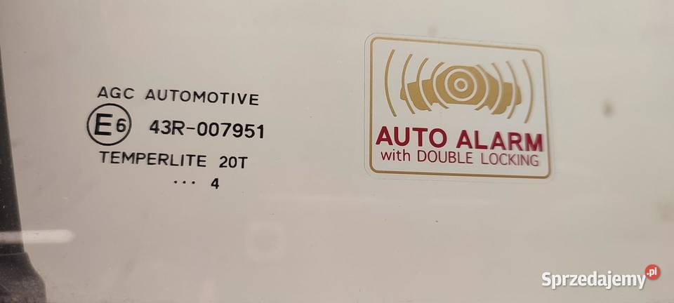 MAZDA 2 TOYOTA YARIS IV DRZWI PRAWY PRZÓD 2025 osobowe Części samochodowe sprzedam