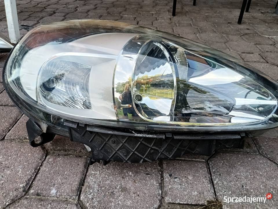 Fiat Punto 09 lampa przednia prawa Oświetlenie Opole