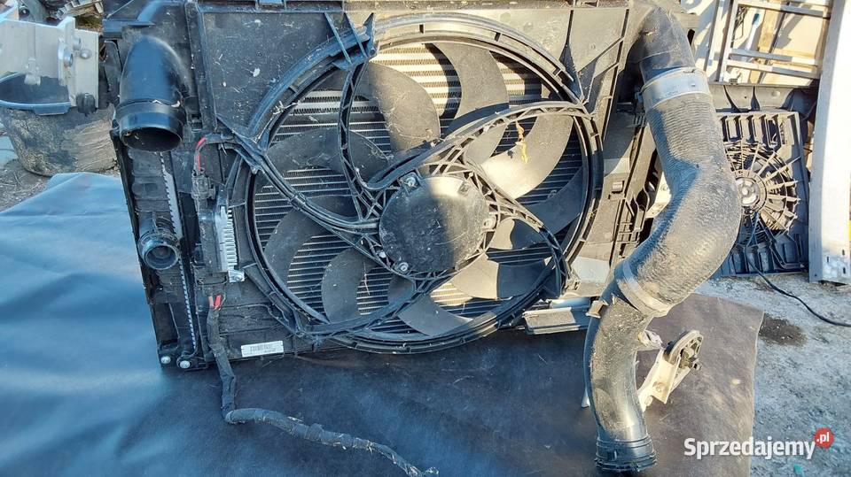 Komplet chłodnicy z wiatrakiem BMW F20F21