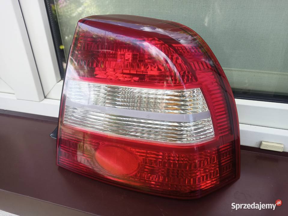 Kia Shuma lampa tył tylna prawa Oświetlenie łódzkie Sieradz
