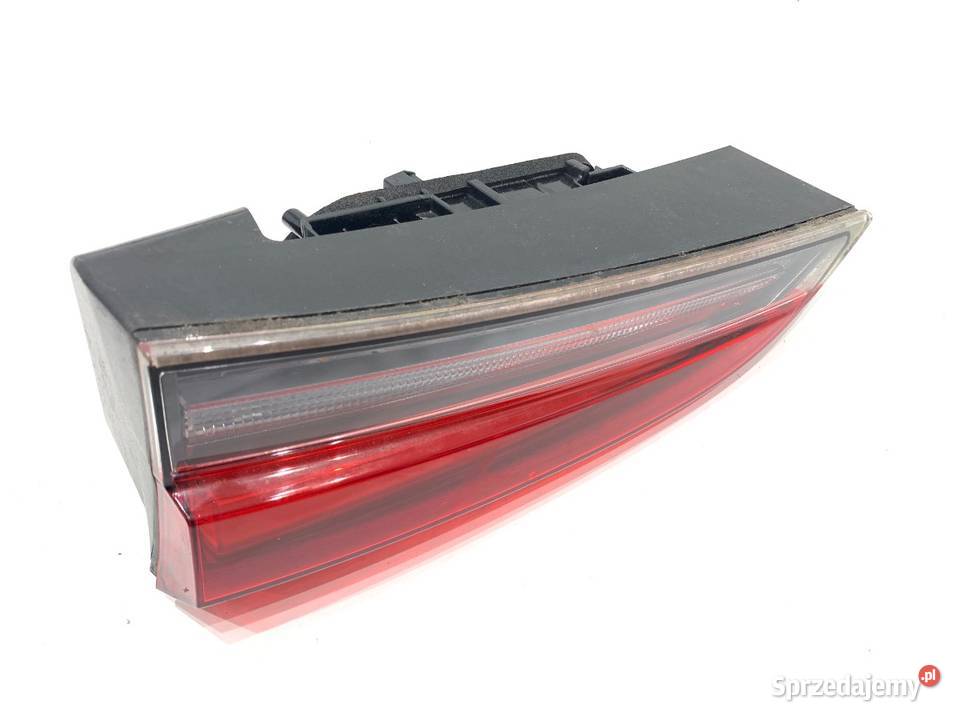 LAMPA TYŁ PRAWA WEWNĘTRZNA SKODA KAMIQ