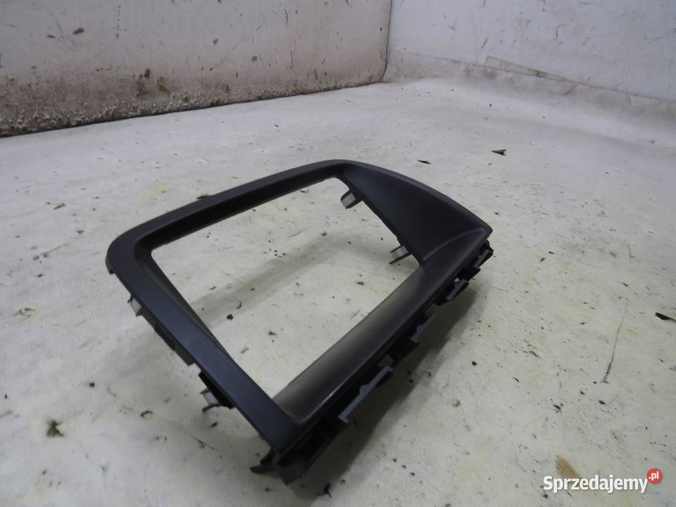 RAMKA EKARNU NAWIGACJI MAZDA CX5 sprzedam