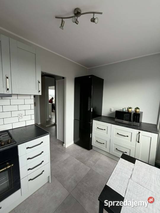 Górna ładna rozkładowa kawalerka z balkonem Łódź