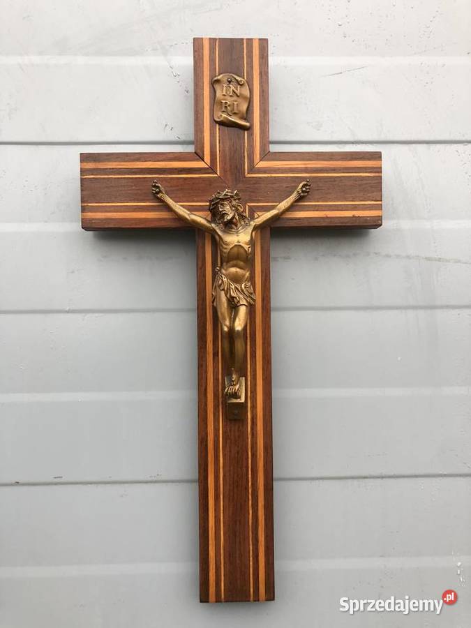 Zabytkowy drewniany Krzyż
