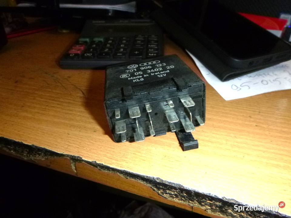 701906123 PRZEKAŹNIK ŚWIEC ŻAROWYCH VW T4 19D TD sprzedam