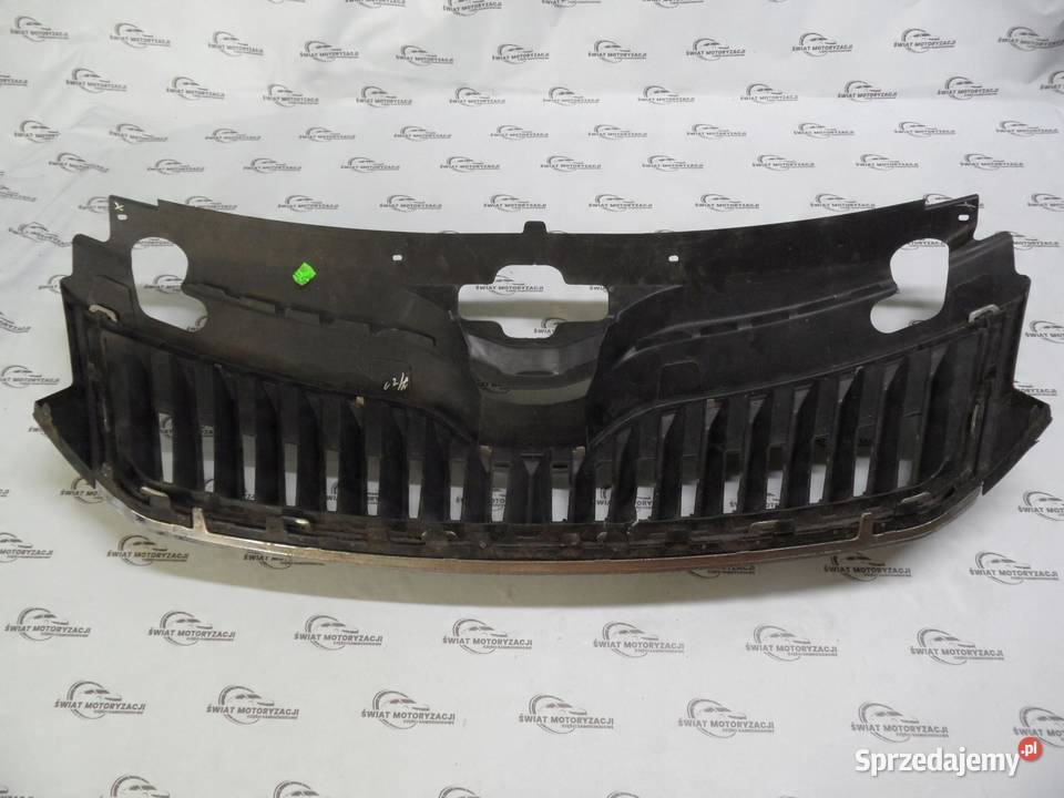 SKODA RAPID SPACEBACK grill atrapa 5JA853668 Atrapy