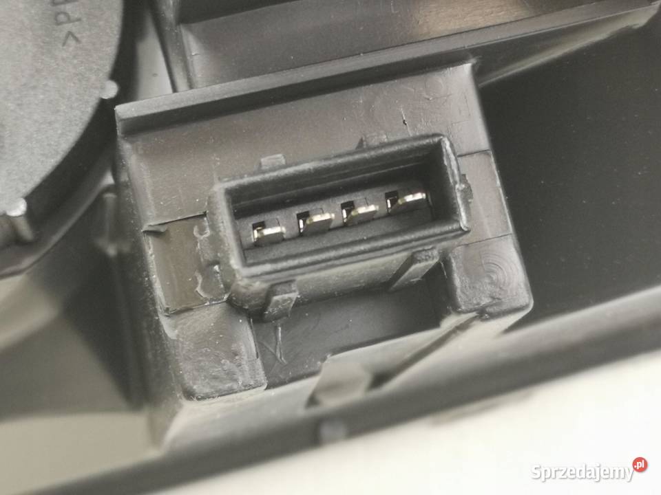 LAMPA PRAWY PRZÓD LANCIA YPSILON 19962003 NOWA