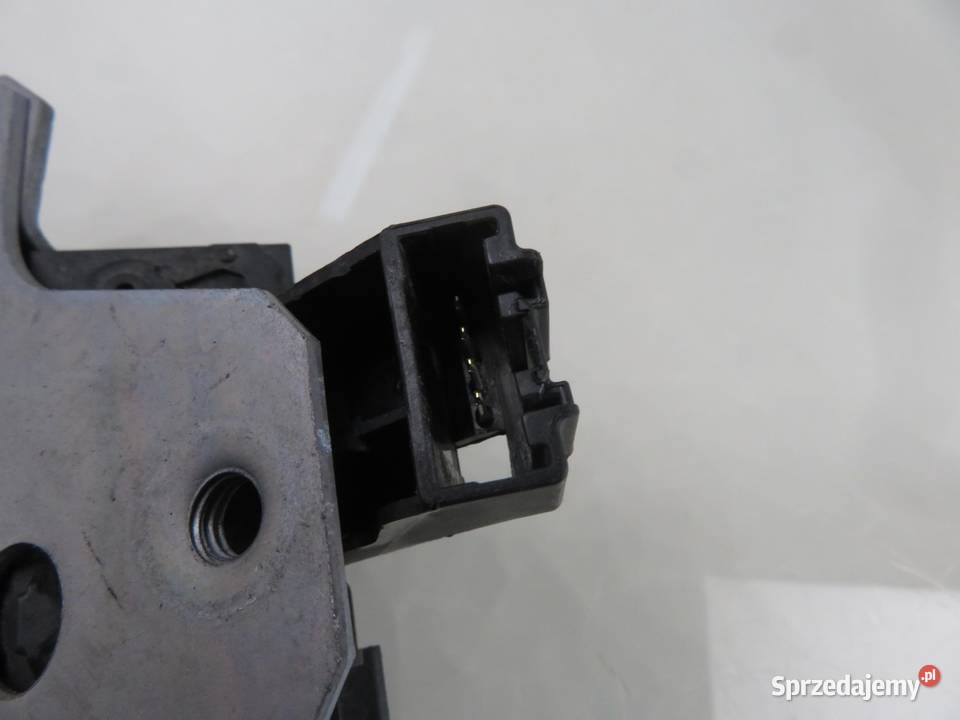 ZAMEK KLAPY FORD S I 8M51R442A66EB osobowe