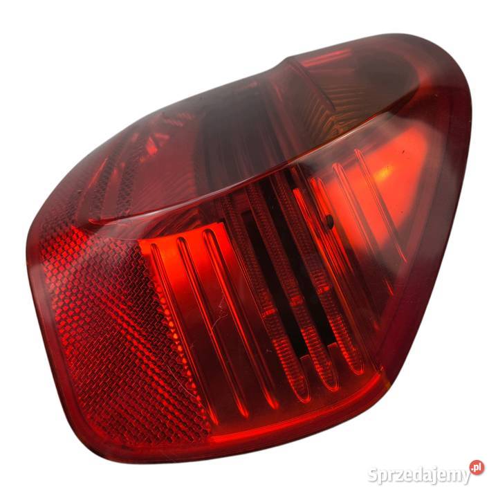 LAMPA PRAWA BMW E90 SEDAN tylna tylnia prawy tył