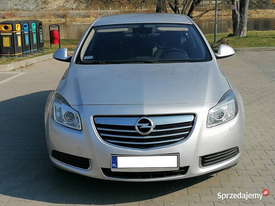 Opel Insignia Benzyna Turbo 220 Przebieg 152 centralny zamek Sanok sprzedam