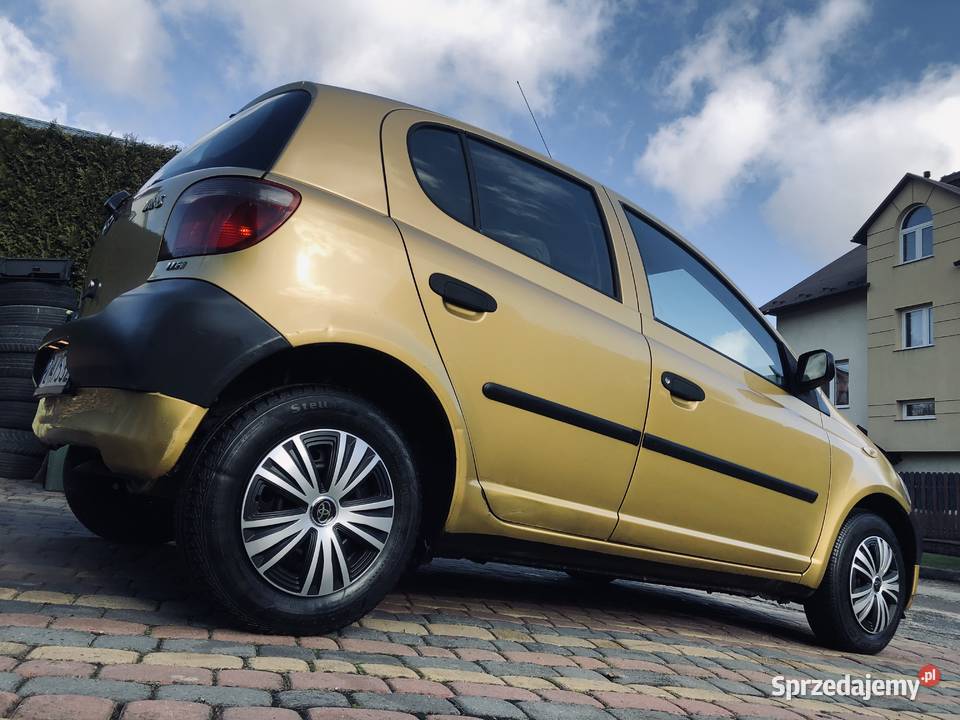 Toyota Yaris 10 VVTi 69 5drzwi Przeworsk