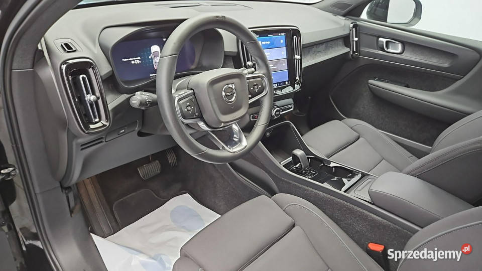 Volvo C40 P6 Recharge Core Z Polskiego Salonu