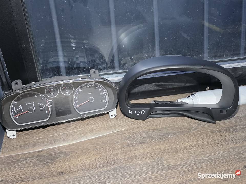 Hyundai i30 I FD 2010 licznik zegary ramka Deski rozdzielcze, konsole