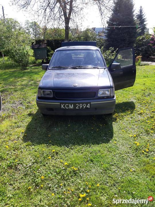 Opel Corsa I Sedan UNIKAT Piasek