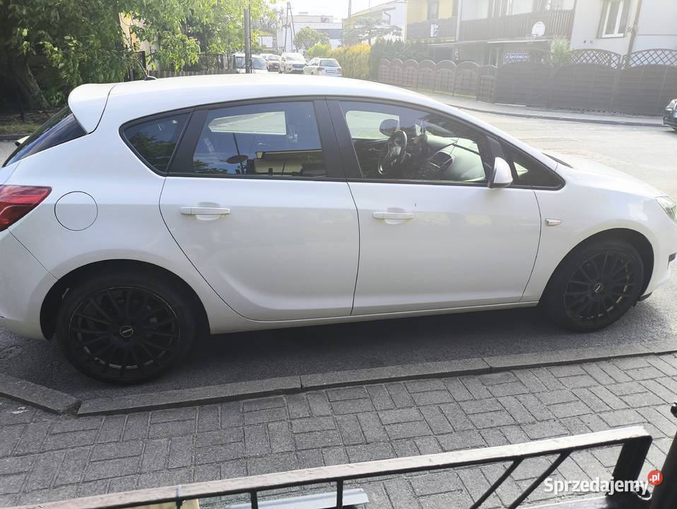 Opel astra w gazie Janowiec Wielkopolski