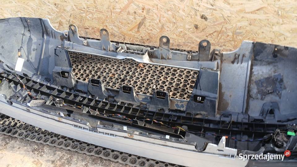 LAND ROVER DISCOVERY III L319 ZDERZAK PRZÓD osobowe Zbierkowo