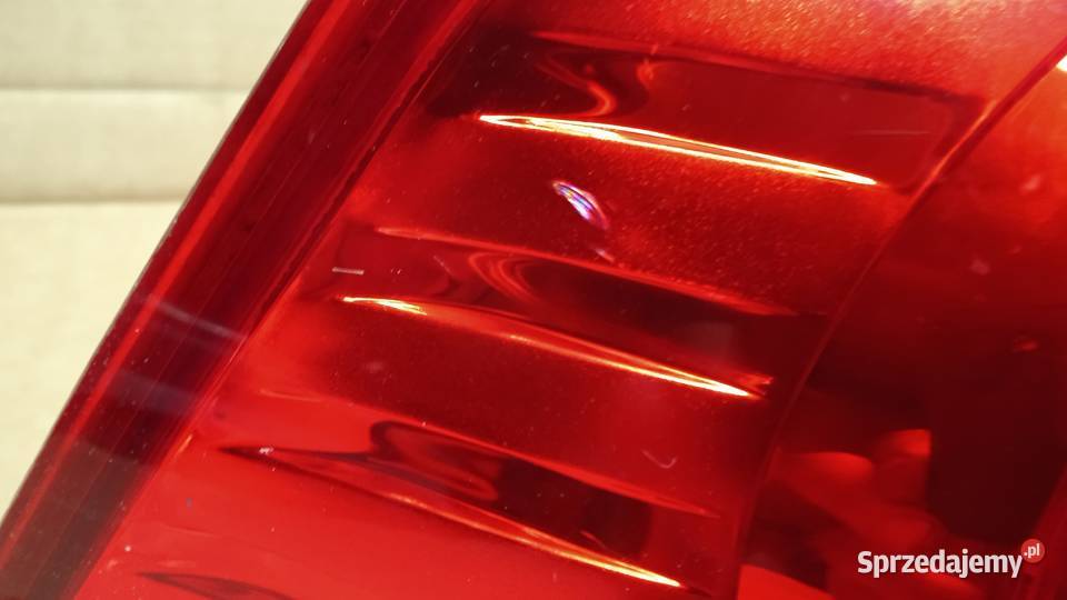 VW GOLF V HB LAMPA TYŁ LEWA Zbierkowo