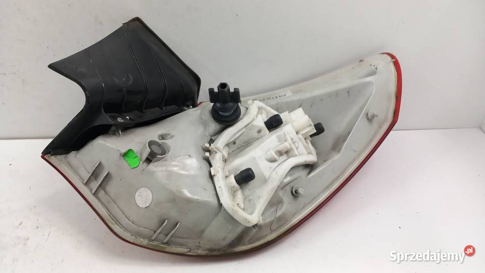 OPEL ASTRA J HB LAMPA TYŁ LEWA Zbierkowo