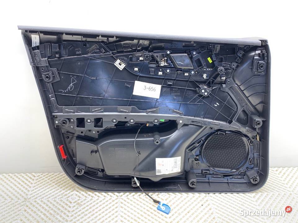 BOCZEK DRZWI PRAWY PRZÓD AUDI A4 B9 Kombi