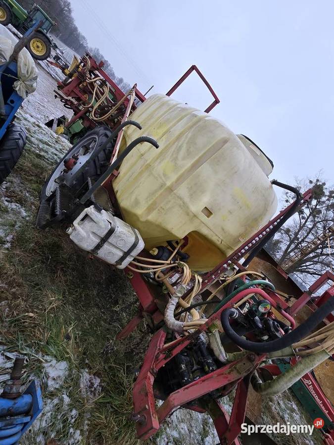 Opryskiwacz ciagany 2500l nieuszkodzony Pniewo