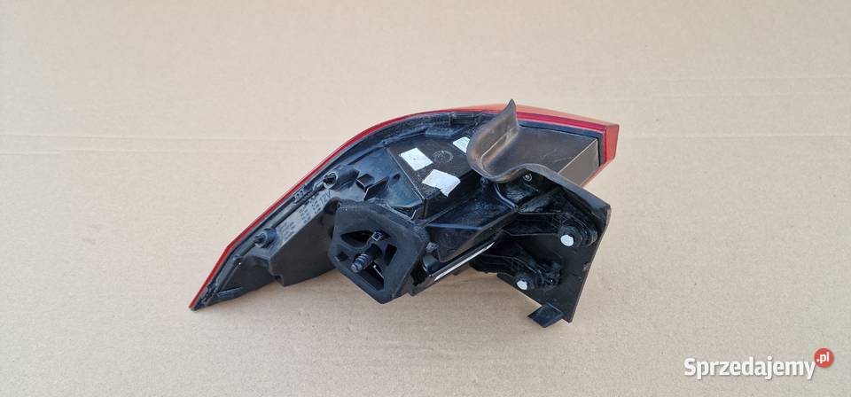 VW TIGUAN II 5NA LAMPA PRAWA TYŁ TYLNA IDEALNA Bieleń