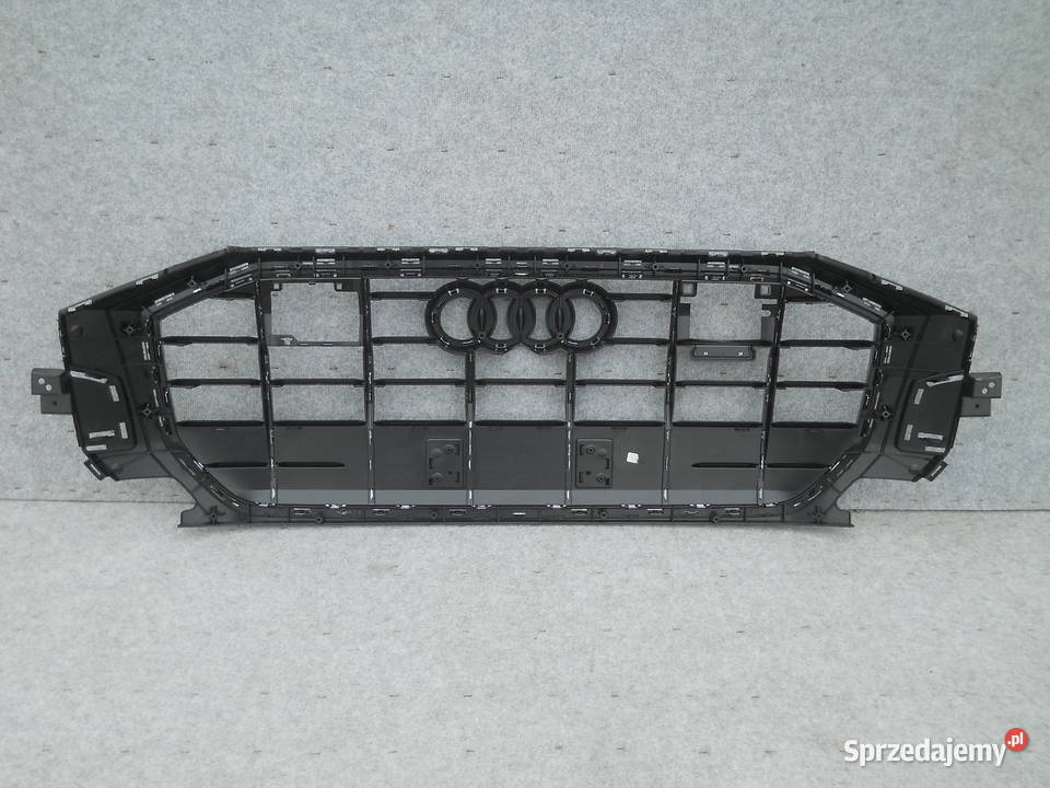 AUDI Q8 ATRAPA GRILL 4M8853651 Siechnice sprzedam