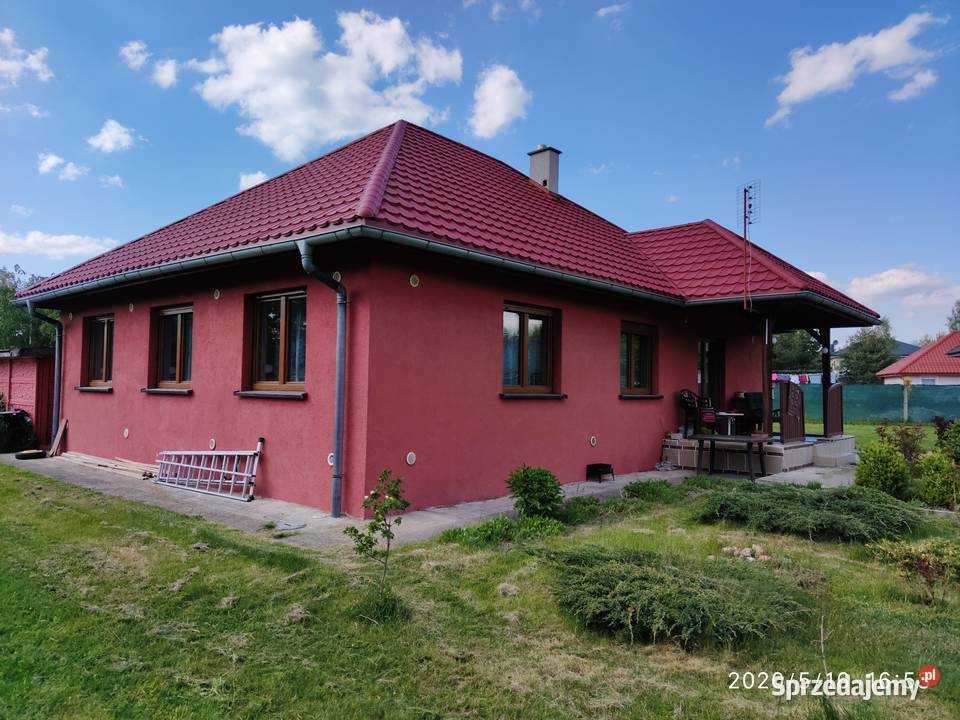 Piękny dom na dużej działce w Wiosce Syców węglowe Domy Wioska