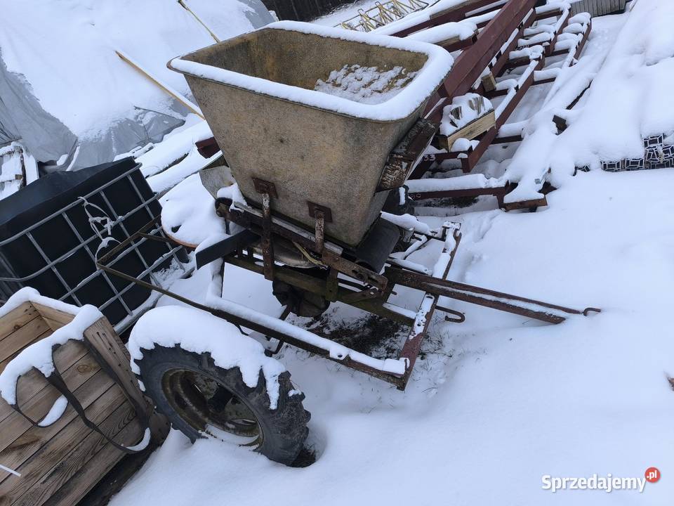 KOS rozsiewacz kos rozsiewacz nawozu nieuszkodzony Stryków sprzedam