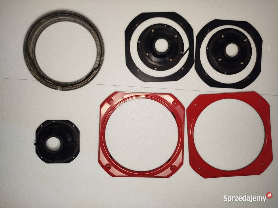 Aluminiowe i plastikowe pierścienie Unitra