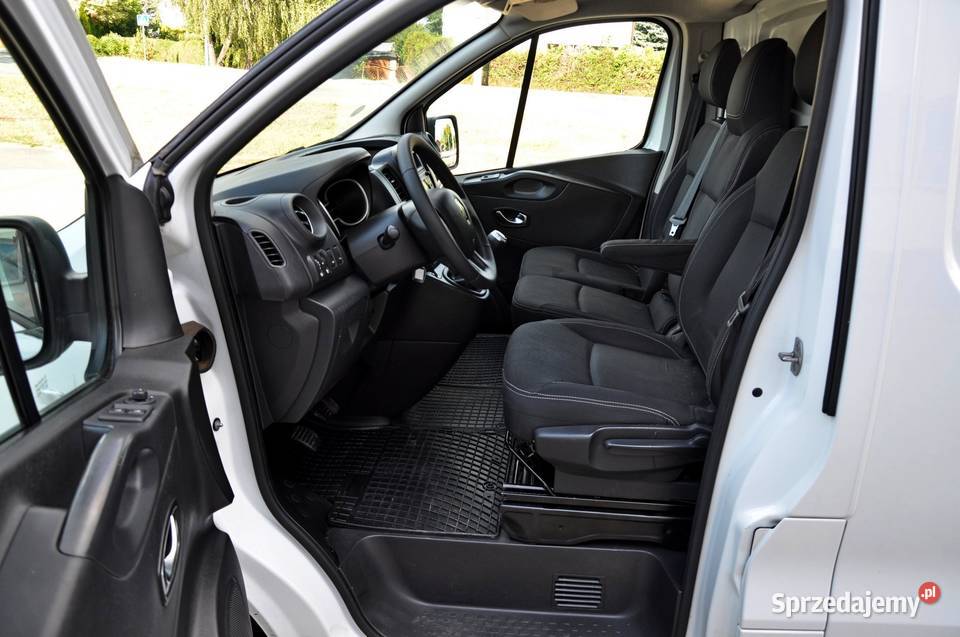 Zgłoś Renault Trafic 20 DCi L2H1 2021r 160 Motoryzacja Rzeszów