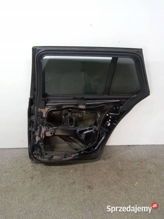 DRZWI PRAWE TYŁ TOURING KOMBI 668 Bmw Seria 5 VI
