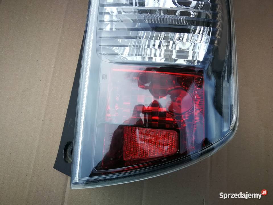 Lampa tył lewa prawa Daihatsu Sirion 2 II Rok produkcji 2007 wielkopolskie Międzychód
