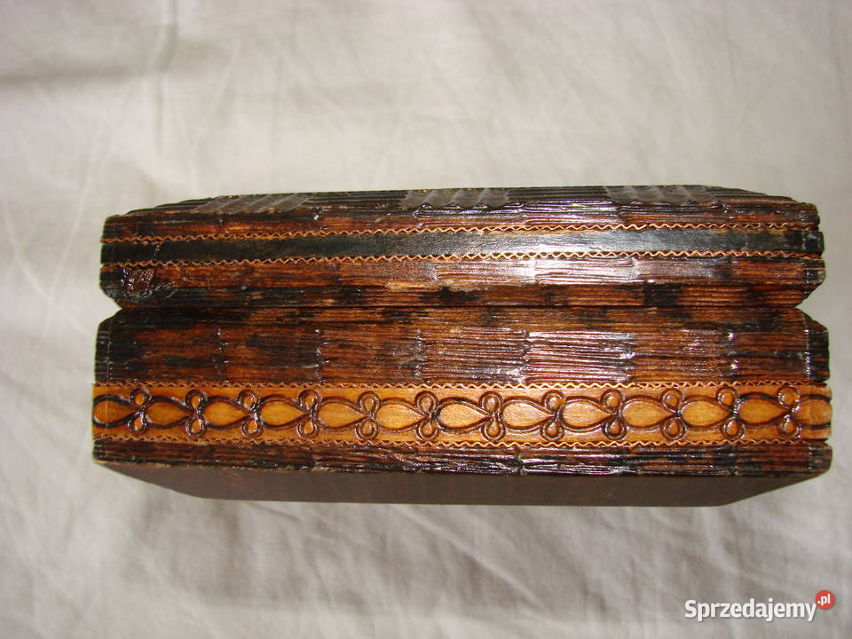 drewniane pudełko kaseta PRL pomorskie Pruszcz Gdański