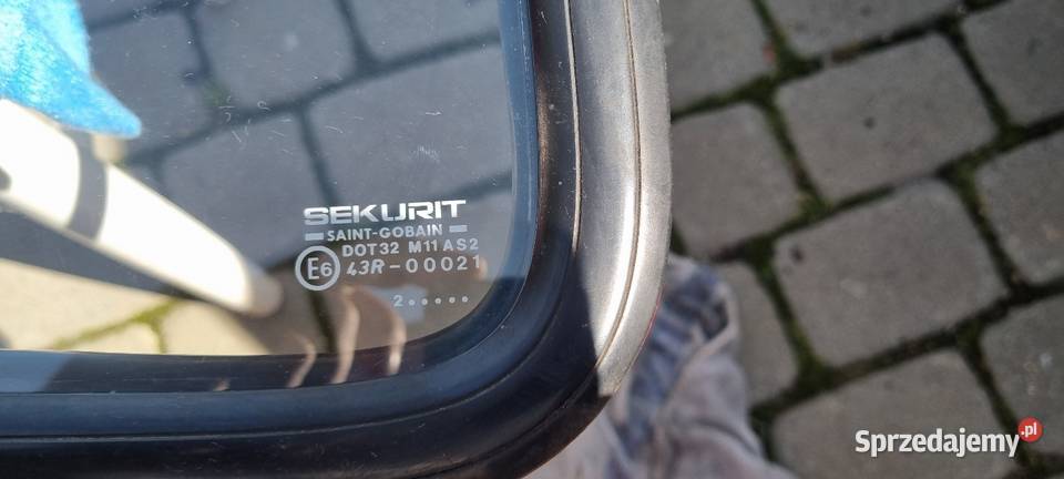 Szyby boczne tylne prawa lewa BMW E21 Okazja śląskie Tarnowskie Góry