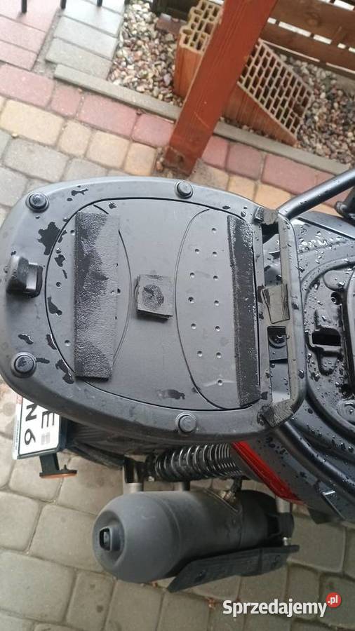Kufer centralny na motor skuter qada