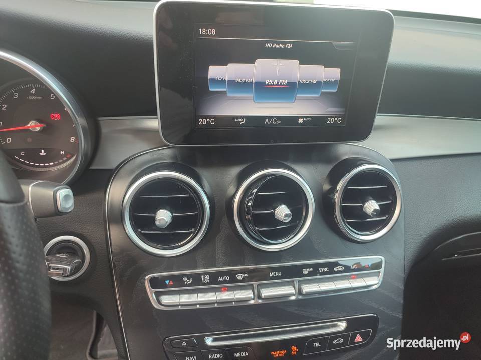 MercedesBenz GLC I 300 4Matic 9GTRONIC 2019r 245KM Opole