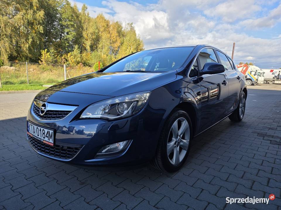 Opel astra J 14 turbo 2010r igła autoalarm małopolskie