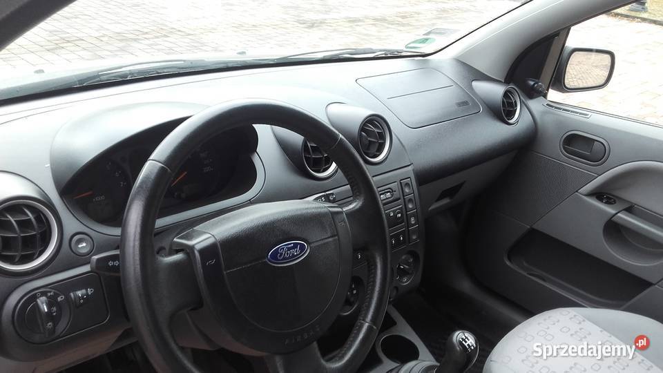 Ford fiesta 2002 13 5 drzwi stan manualna Ciechanowiec