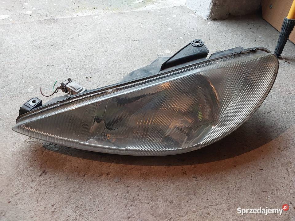 Lampa przednia lewa peugeot 206 łódzkie Rychłocice sprzedam