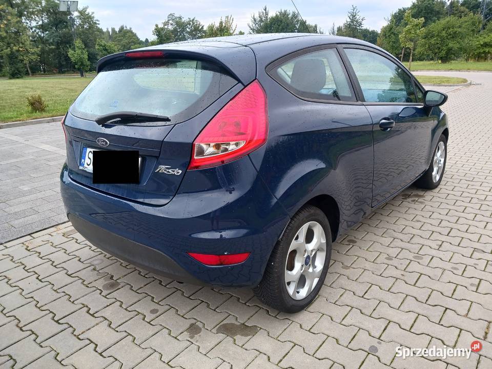 Ford Fiesta 12 benzyna 2009r bez korozji światła do jazdy dziennej śląskie sprzedam